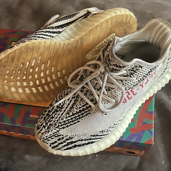Yeezy Boost 350 Zebra Size 7 - Picture 13 of 13